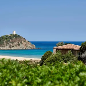 Üdülőközpont Baia Di Sardinia, Curio Collection By Hilton